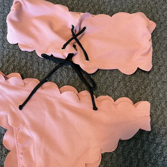 Pink Bikini 💗 - Picture 2 of 6